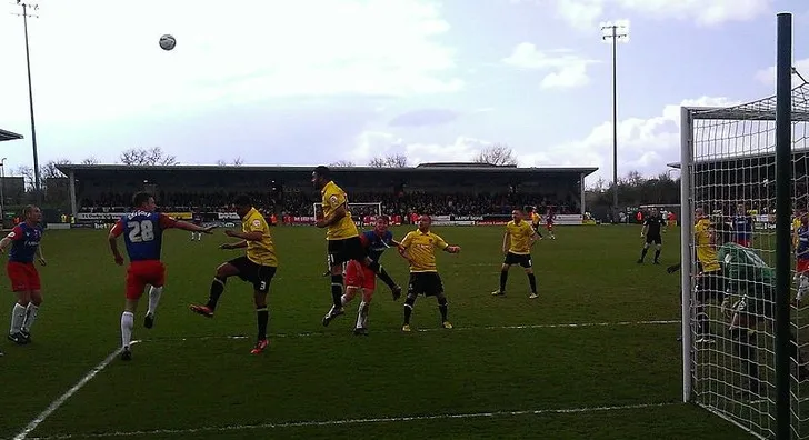 Biểu tượng (logo) của Câu lạc bộ bóng đá Burton Albion FC.