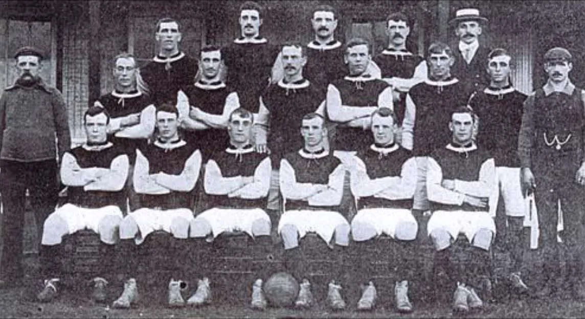 Biểu tượng và những khoảnh khắc lịch sử đáng tự hào của câu lạc bộ West Ham United