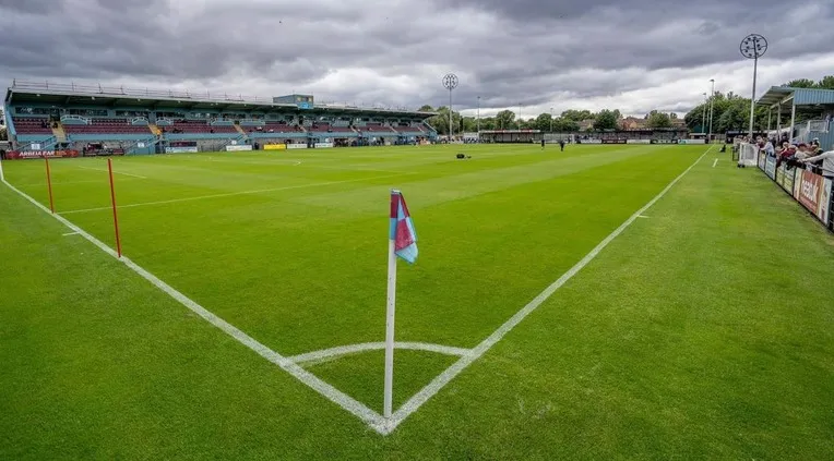 Cờ góc trên sân vận động Mariners Park, nơi South Shields FC thi đấu