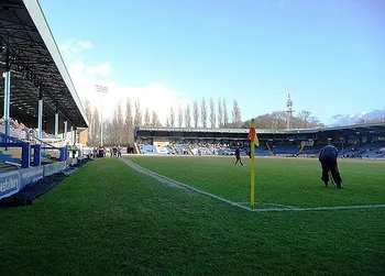 Gigg Lane, sân vận động lịch sử của Bury FC tại Anh