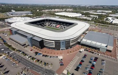 Góc nhìn toàn cảnh Stadium MK, một kiến trúc sân vận động hiện đại tại Anh