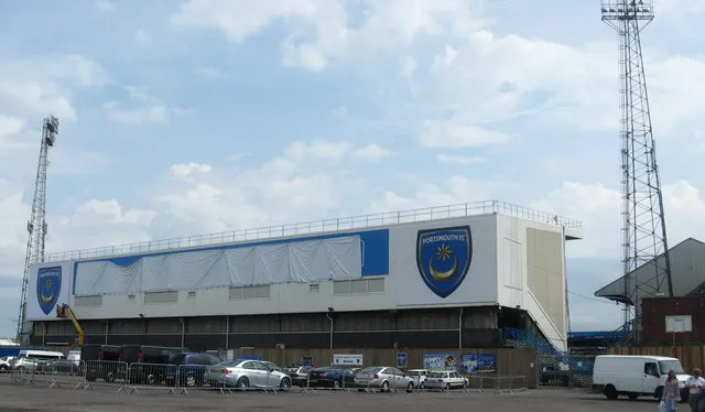 Góc nhìn tổng thể sân Fratton Park, biểu tượng của bóng đá Portsmouth