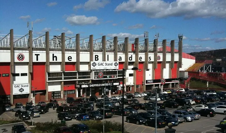 Lối vào chính sân vận động Bramall Lane, điểm đến lịch sử của câu lạc bộ Sheffield United