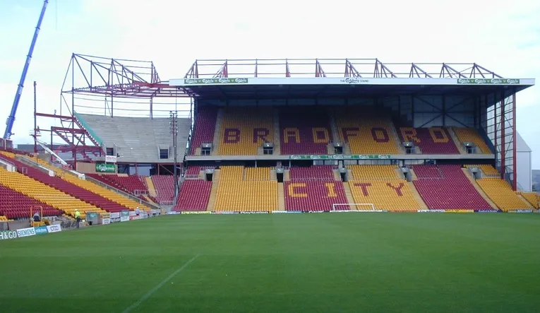 Mô phỏng kế hoạch phát triển và nâng cấp sân vận động Valley Parade trong tương lai