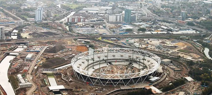 Quang cảnh công trường xây dựng sân vận động Olympic London vào tháng 10 năm 2009