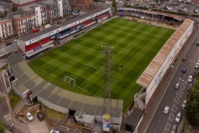 Sân vận động Edgar Street nhìn từ trên cao, cho thấy các khán đài và khu vực xung quanh