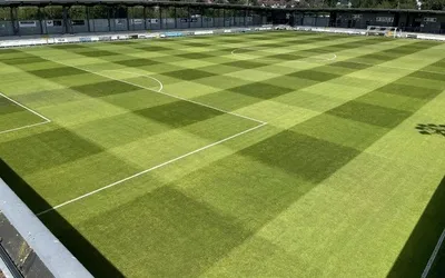 Sân vận động Princes Park ở Dartford, nơi đặt trụ sở của câu lạc bộ bóng đá bán chuyên Dartford FC