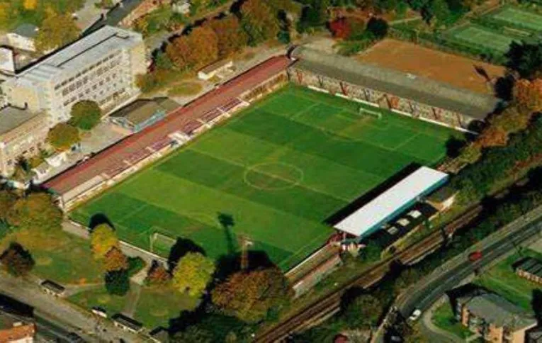 Sơ đồ chỗ ngồi chi tiết tại sân vận động Recreation Ground.
