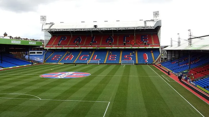 Toàn cảnh bên trong sân vận động Selhurst Park, sân nhà của Crystal Palace