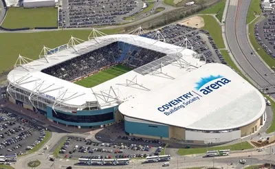 Toàn cảnh Sân vận động Coventry Building Society Arena nhìn từ trên cao, biểu tượng của bóng đá Anh