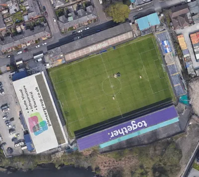 Toàn cảnh sân vận động Edgeley Park, sân nhà lịch sử của CLB Stockport County