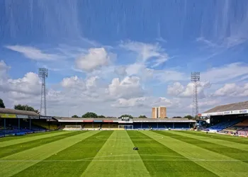 Toàn cảnh sân vận động Roots Hall, sân nhà lịch sử của Southend United tại Anh