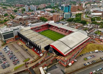 Tổng quan sân vận động Bramall Lane từ trên cao, kiến trúc độc đáo của sân nhà Sheffield United