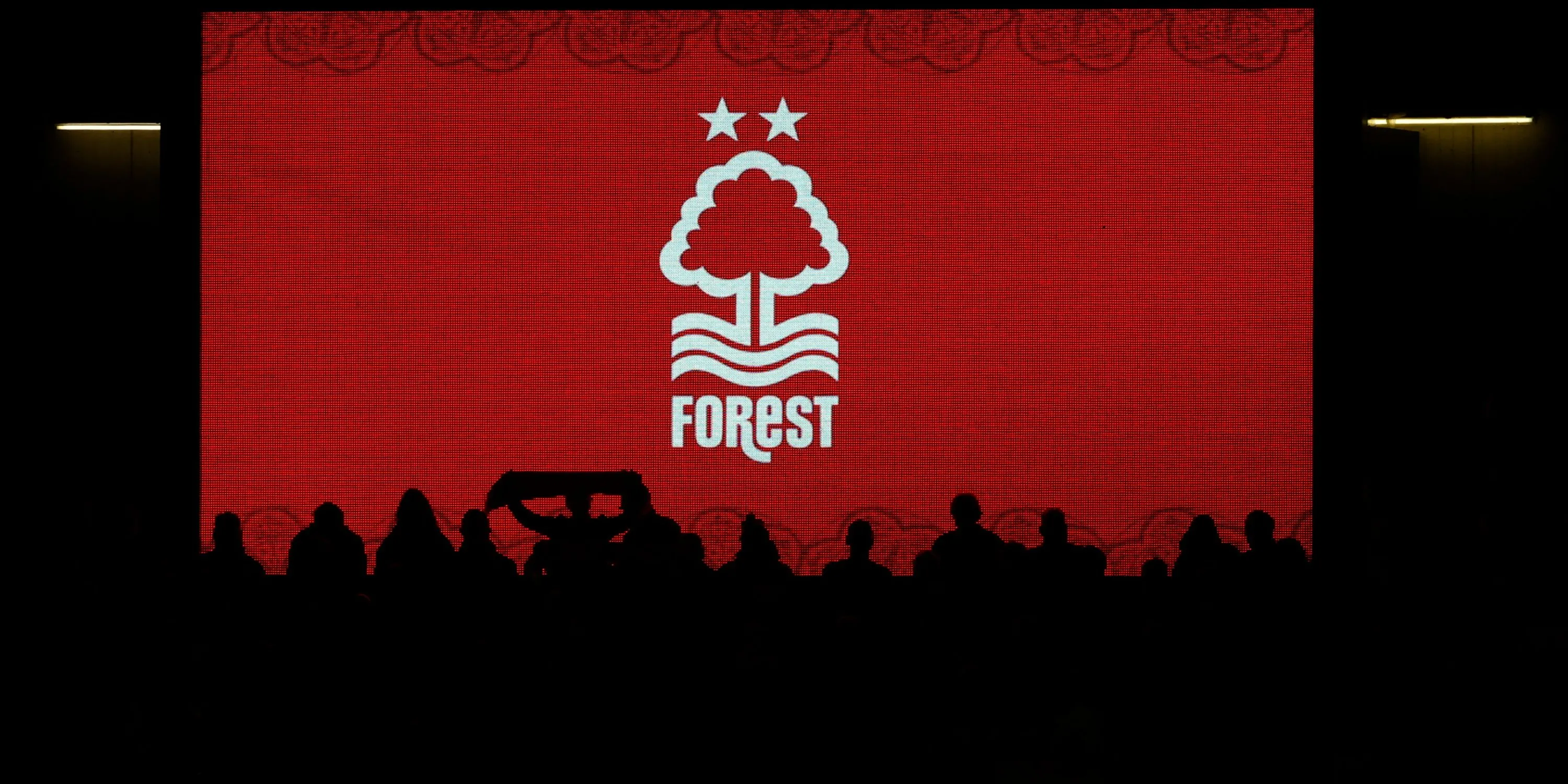 Biểu tượng câu lạc bộ Nottingham Forest và tinh thần cộng đồng fan hâm mộ