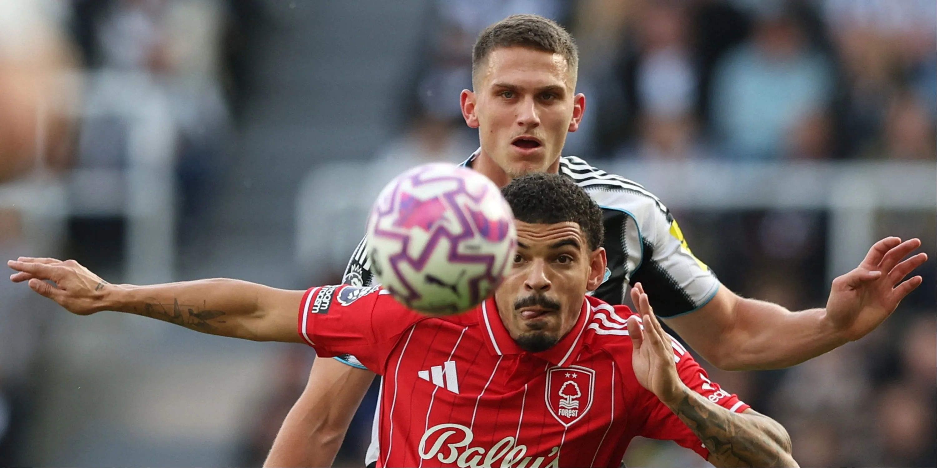 Botman-Gibbs-White tại Forest và Newcastle