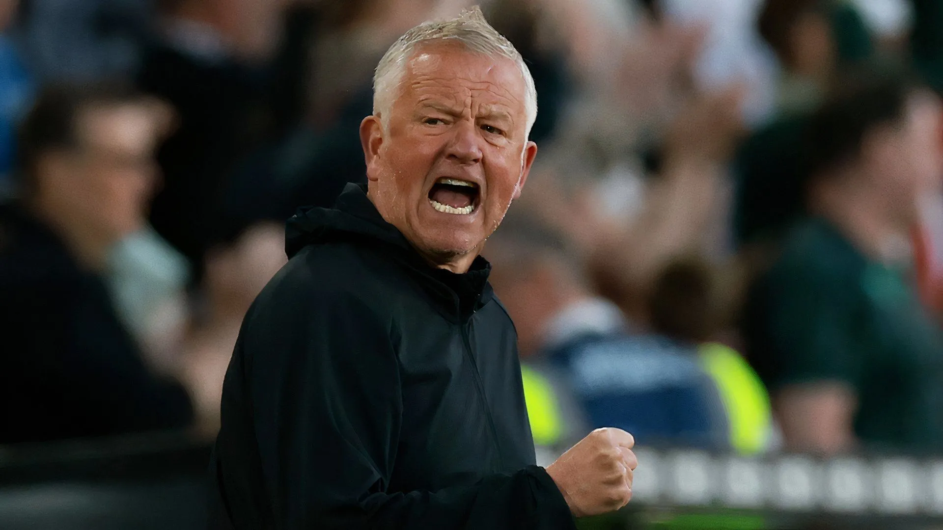 Huấn luyện viên Chris Wilder ăn mừng chiến thắng
