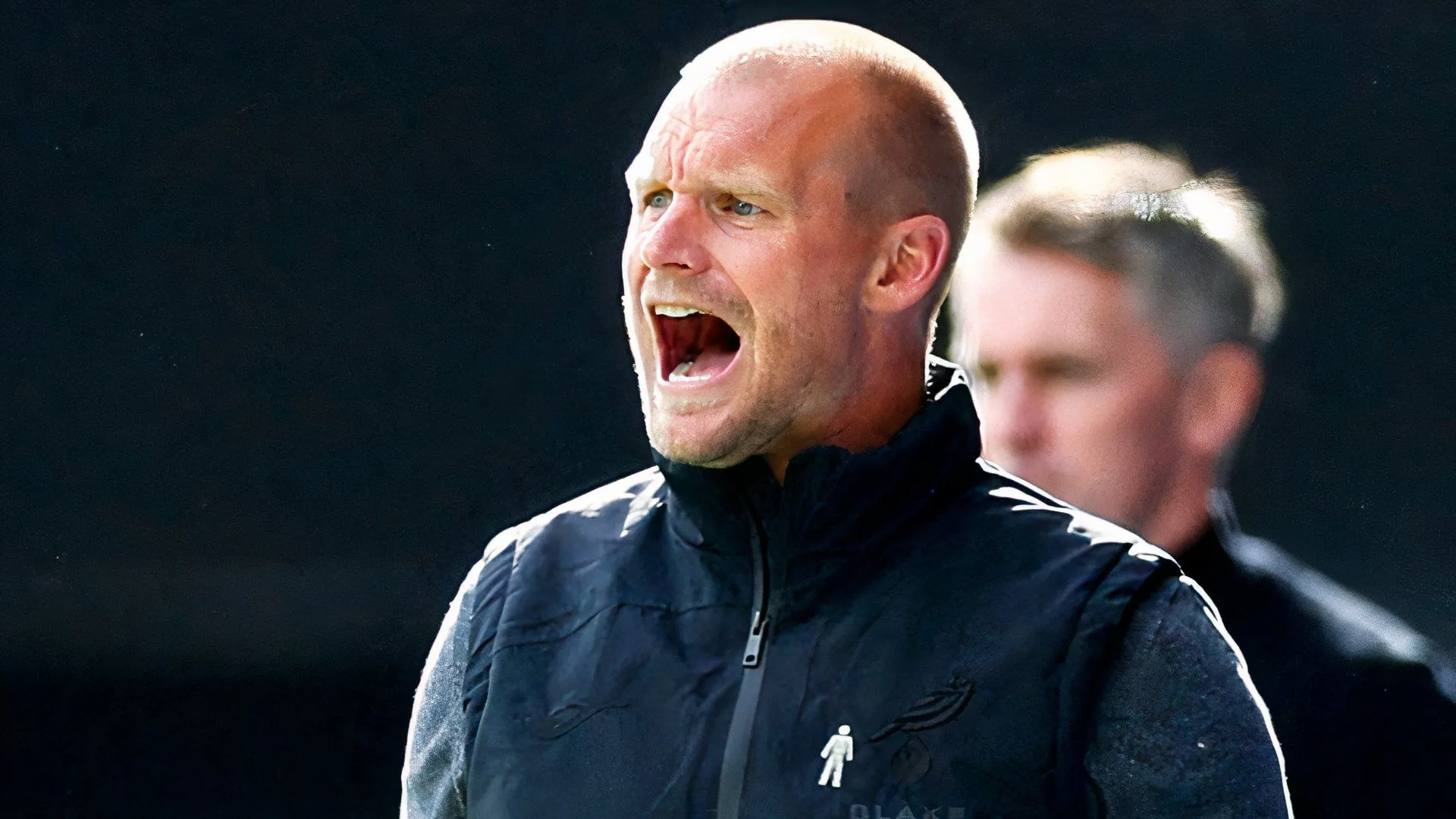 Huấn luyện viên Liam Manning của Norwich City