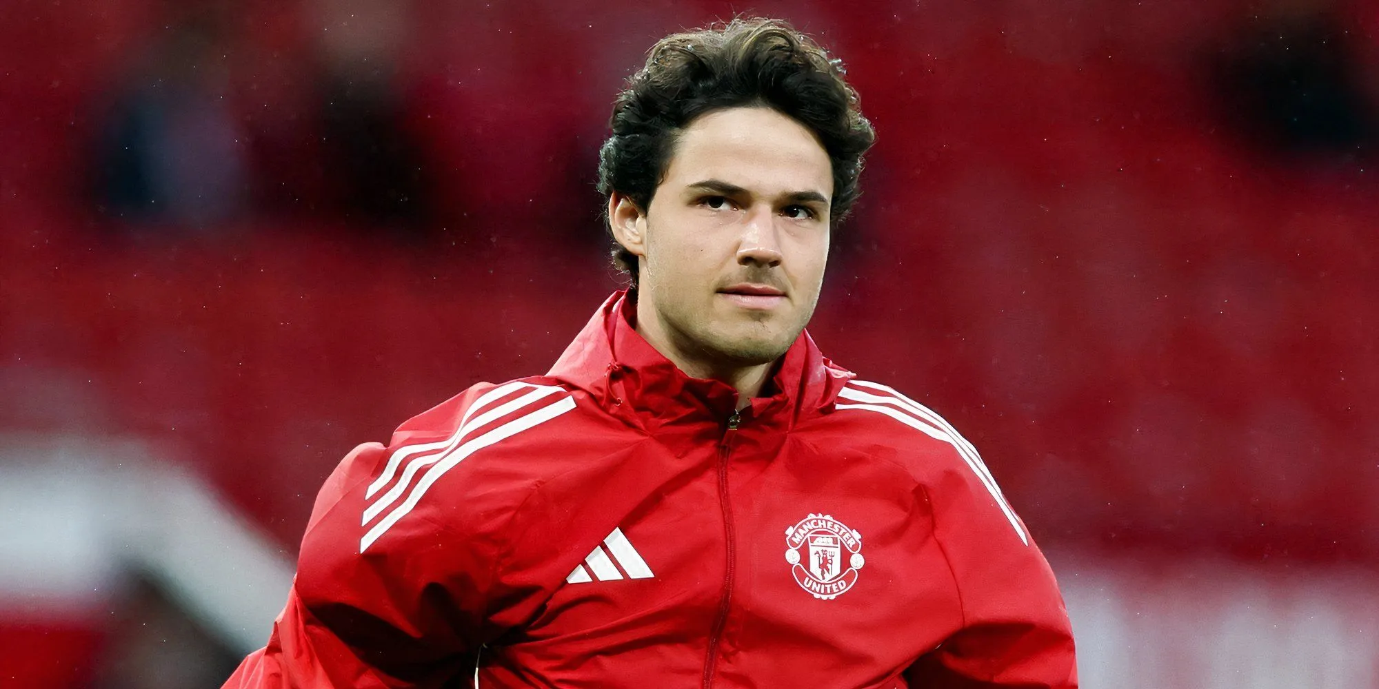 Senne Lammens trước một pha cứu thua quyết định cho Manchester United